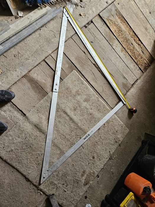 Sprzedam kątownik 1.2m×1.2m duży