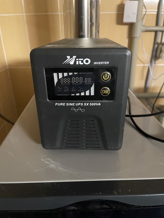 Інвертор безперебійного живлення