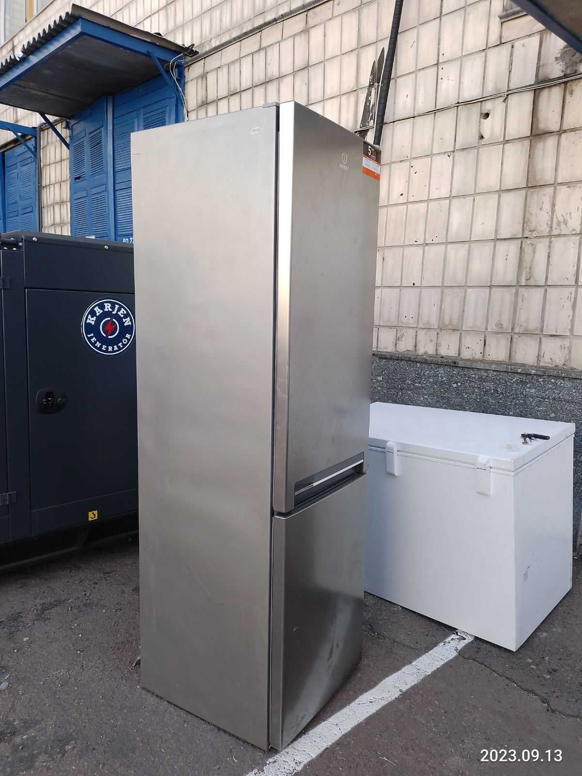 Холодильник INDESIT LI9 S1Q x, A+, капля, высота 2м, нержавейка, сток
