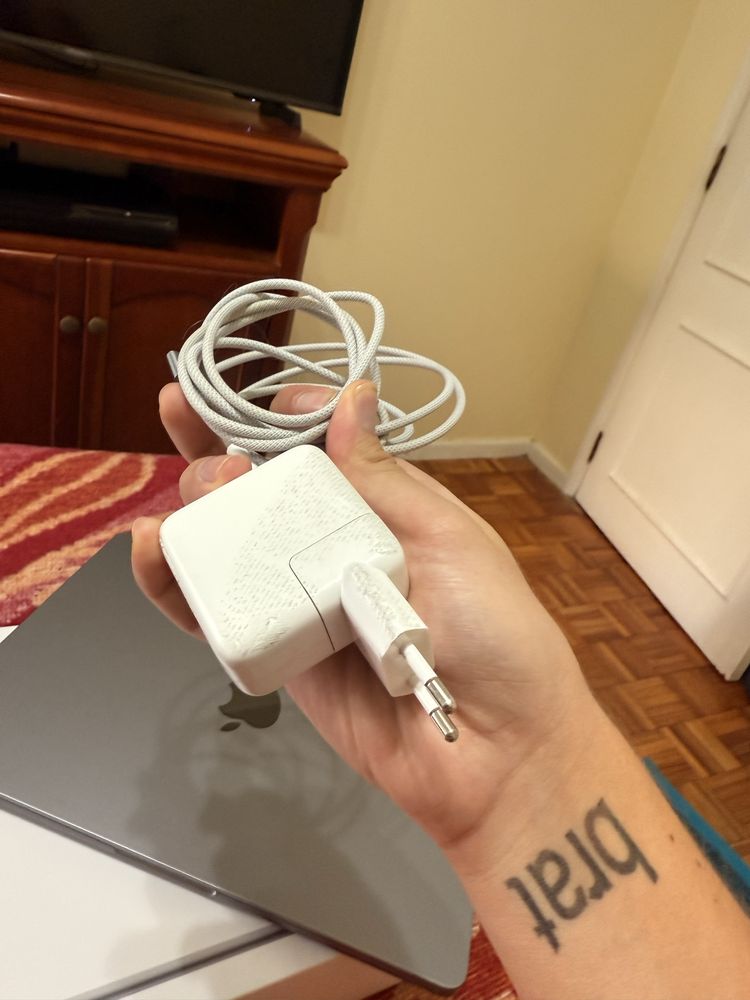 MacBook Air M2 2022 8GB 256GB