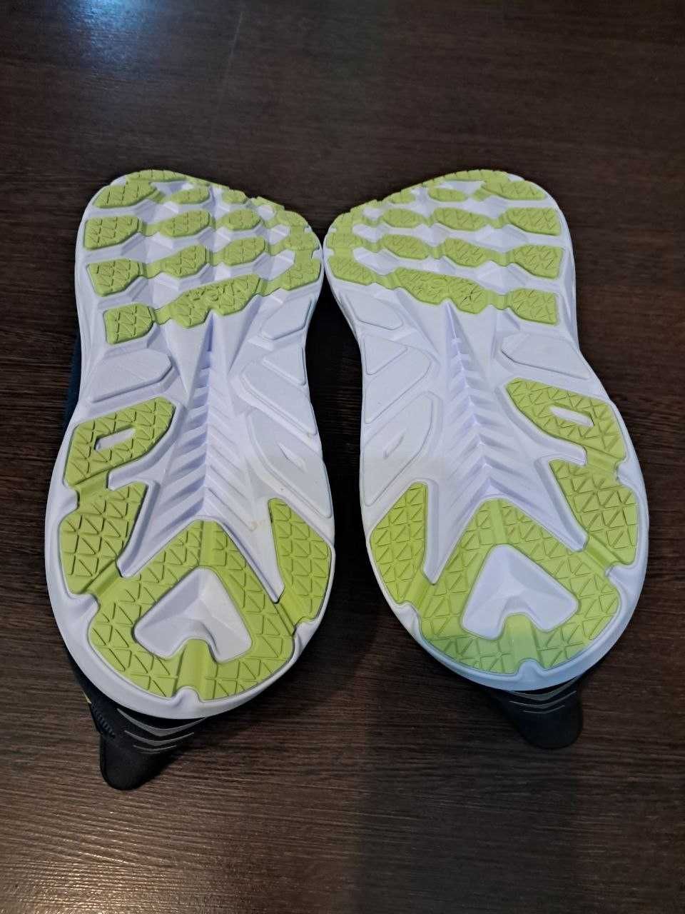 Кросівки Hoka Clifton 8.  Р 49 1/3.  32см