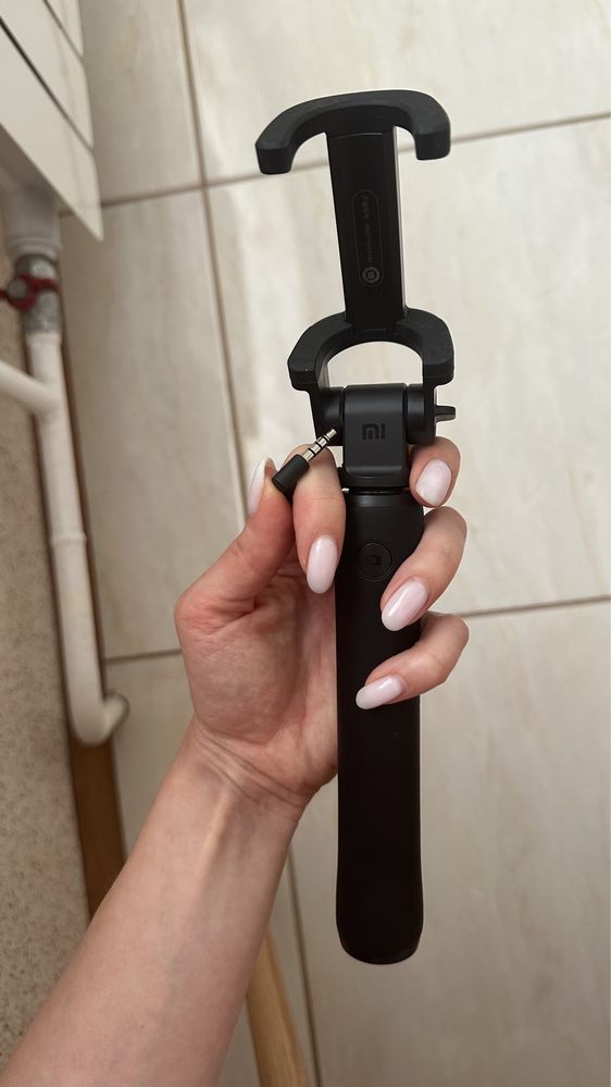 Продам селфі-палку/монопод Xiaomi Mi Selfie Stick