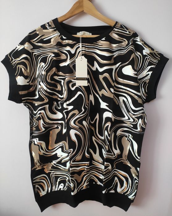 Nowa bluzka krótki rękaw ze wzorem zygzak  oversize