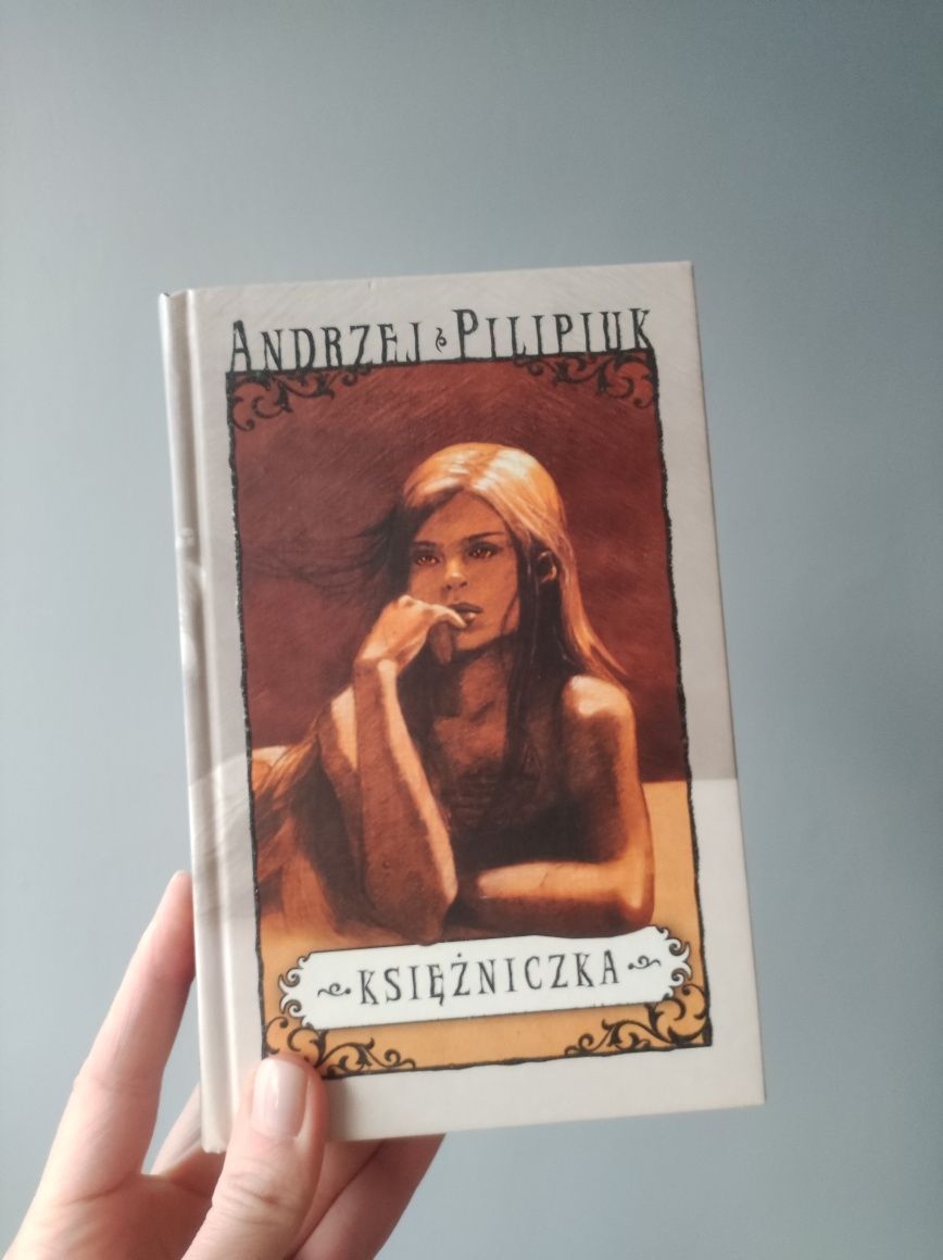 Książka. Kuzynki. Pilipiuk