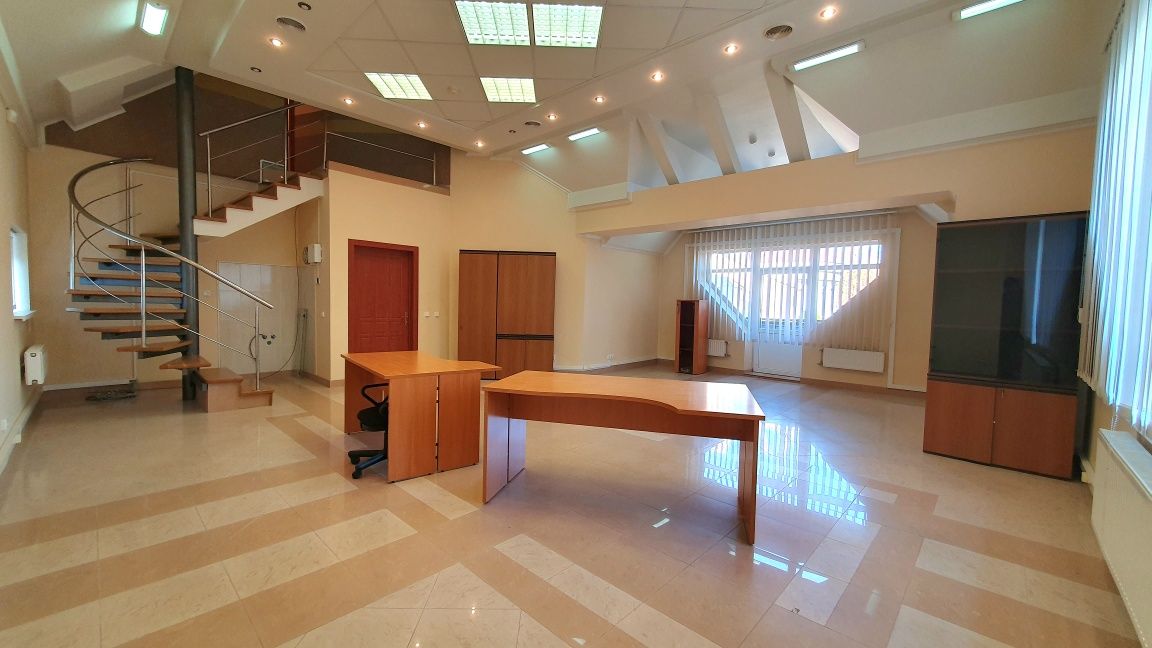 ПРОДАЖ КОМЕРЦІЙНОГО приміщення-комплексу в центральн. частині Мукачева