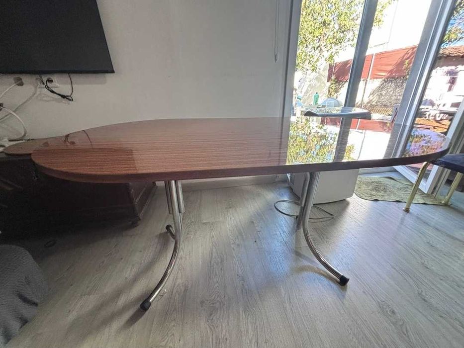 Mesa de jantar e 6 cadeiras