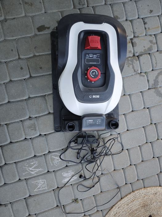 Robot koszący c mow 5 uszkodzony