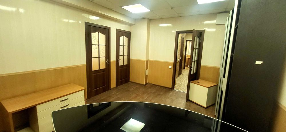 Продаж приміщення, БЕЗПЕЧНЕ місце, вул. Незалежної України, буд. 40-А.