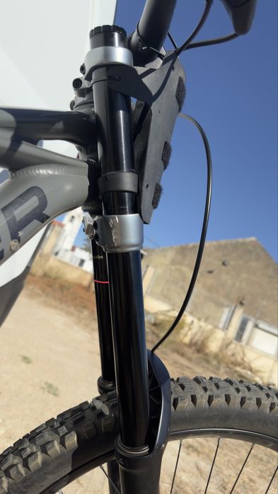 Vendo suspensão ROCK SHOX BOXXER SELECT CHARGER 2