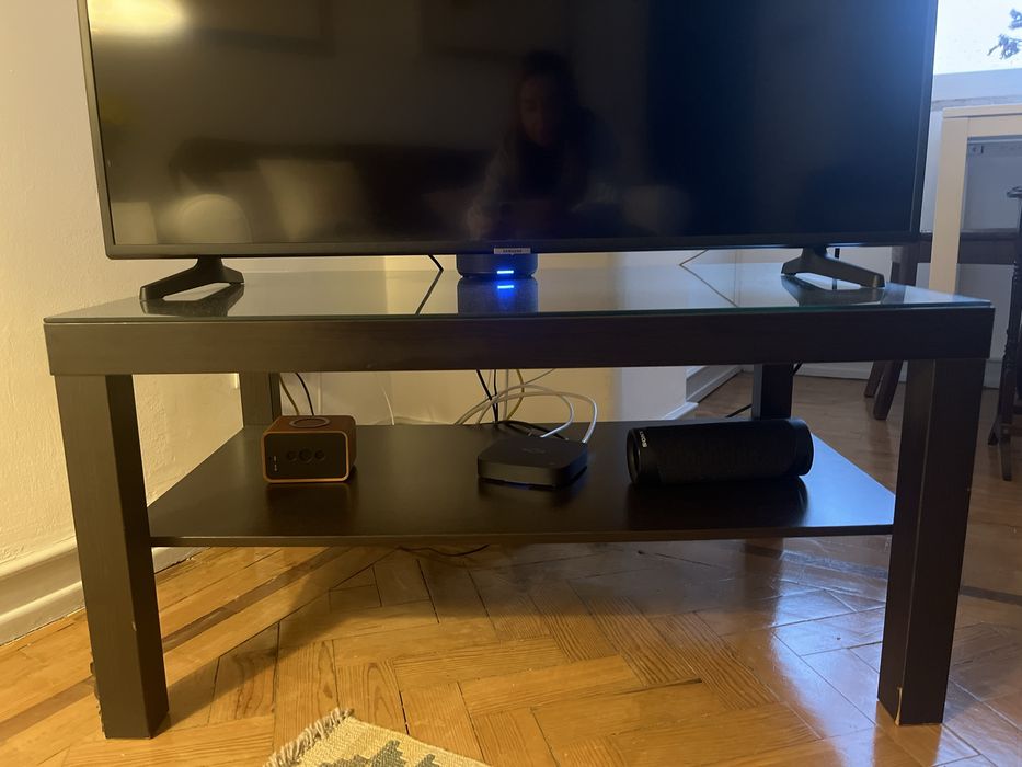 Mesa de apoio Lack (Ikea) com vidro