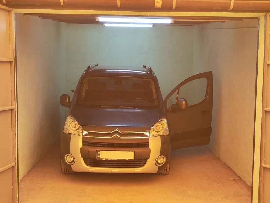 Продам гараж Автолюбитель