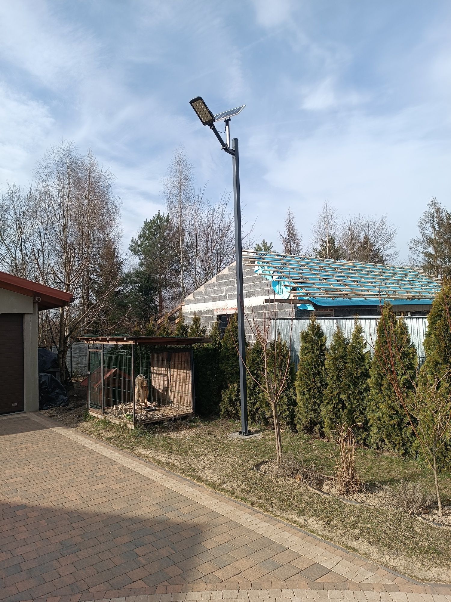 Słup do lampy solarnej