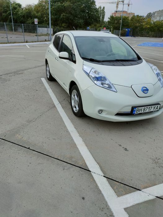 Nissan leaf 2012