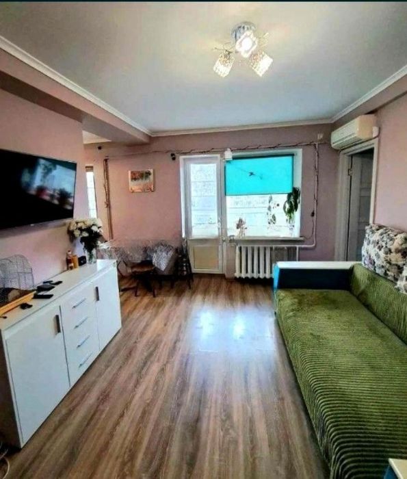 Затишна 3-кімнатна квартира вул. Мілютенка 42-А