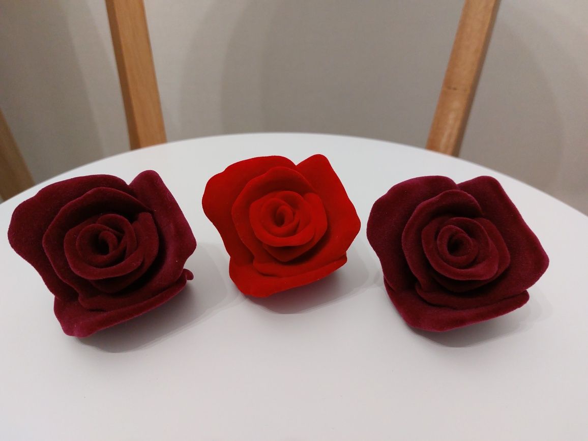 Декор красная и бордовая роза