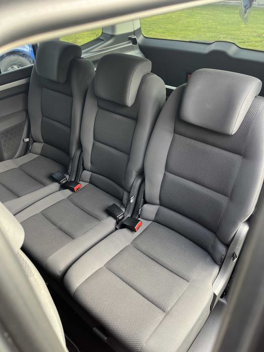 Volkswagen Touran 2011