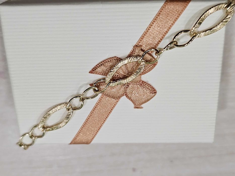 Bransoletka damska z ogniw lekko ozdobnych PR 585