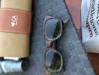 oculos de sol tons castanho