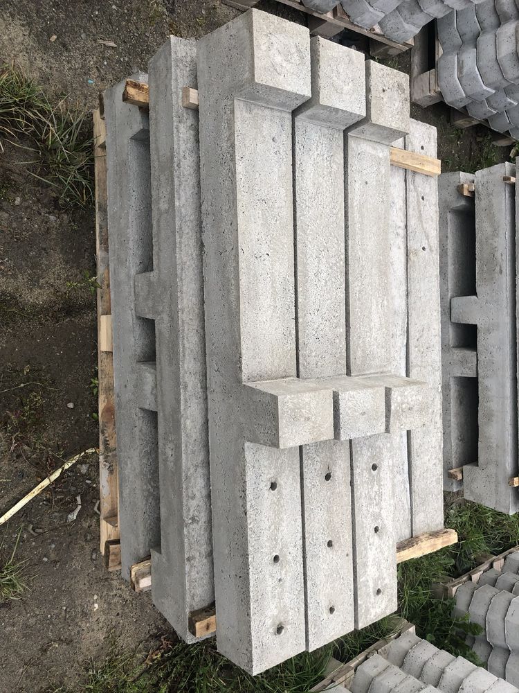 Betonowe fundamenty pod ambone