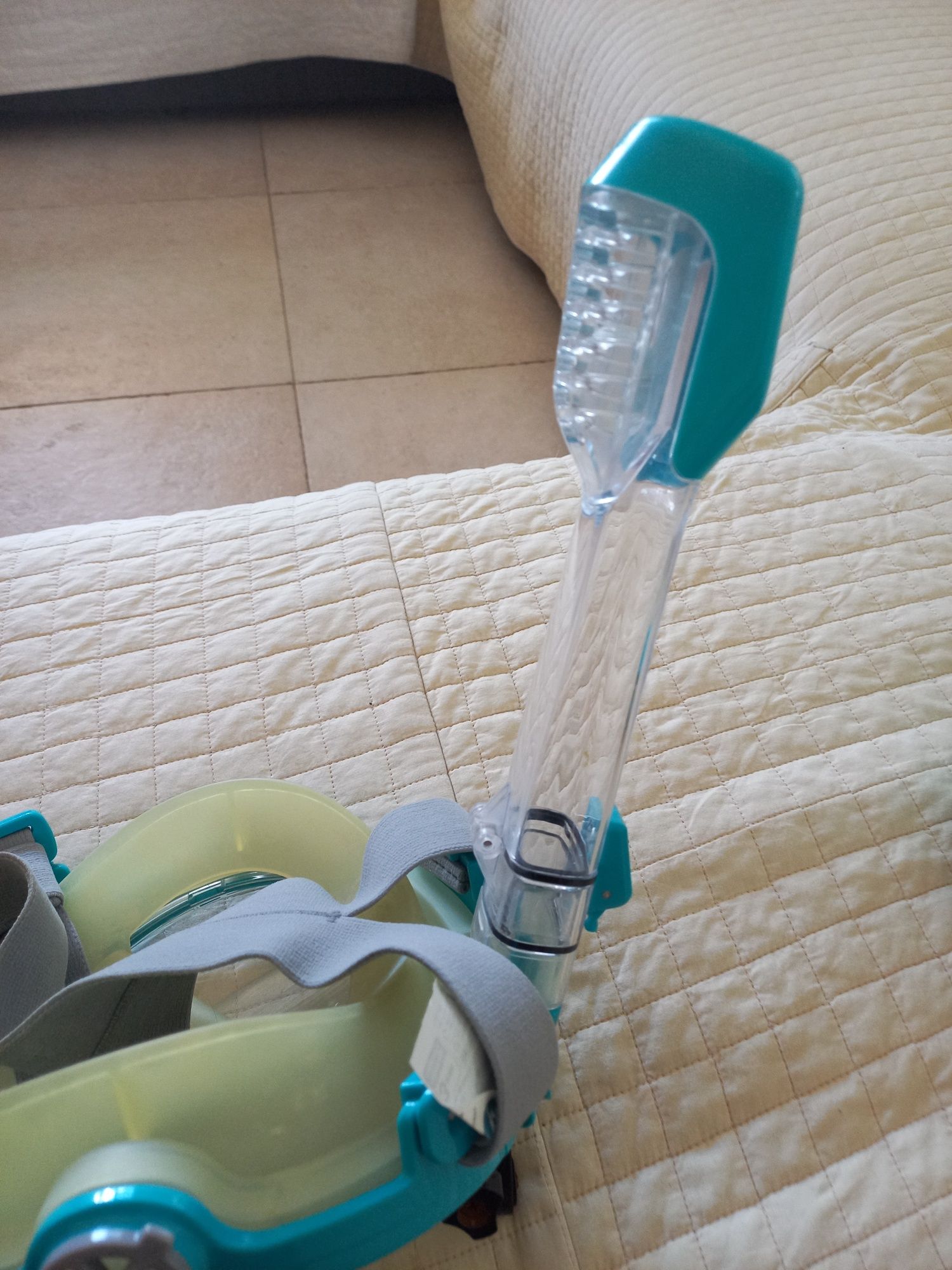 Duas mascaras de Snorkeling de superfície Easybreath