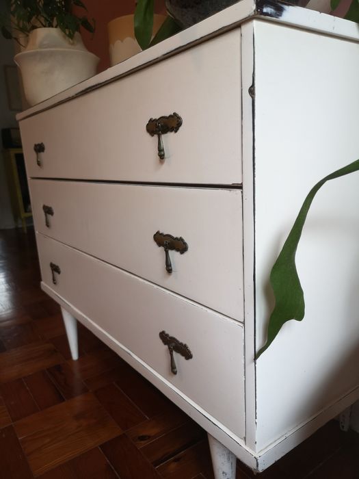 Cómoda de Madeira Laçada a Branco