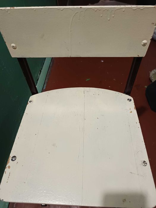 Продам стул б.у.крепкий