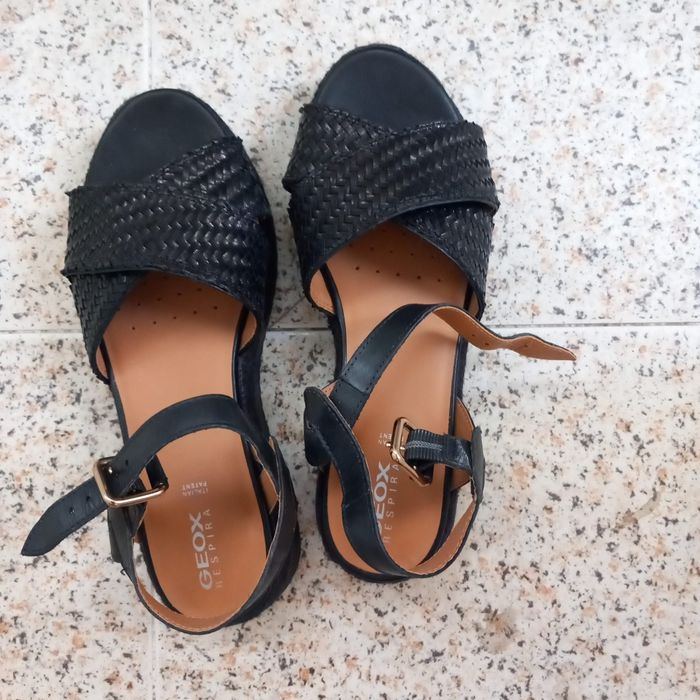 Sandálias semi novas geox