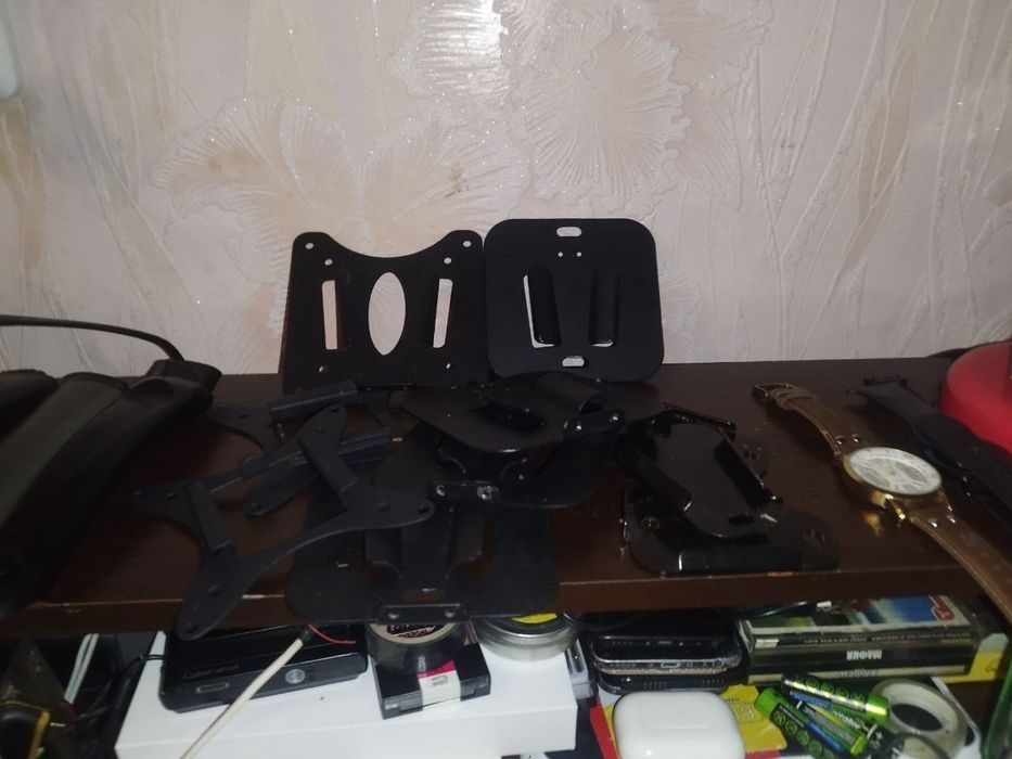 Продам крепижи для моніторів