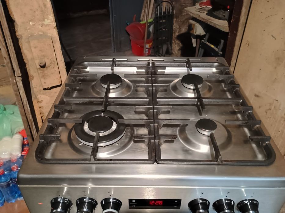 Kuchenka gazowo elektryczna Beko szer.60 FSMT61330DXT 2022
