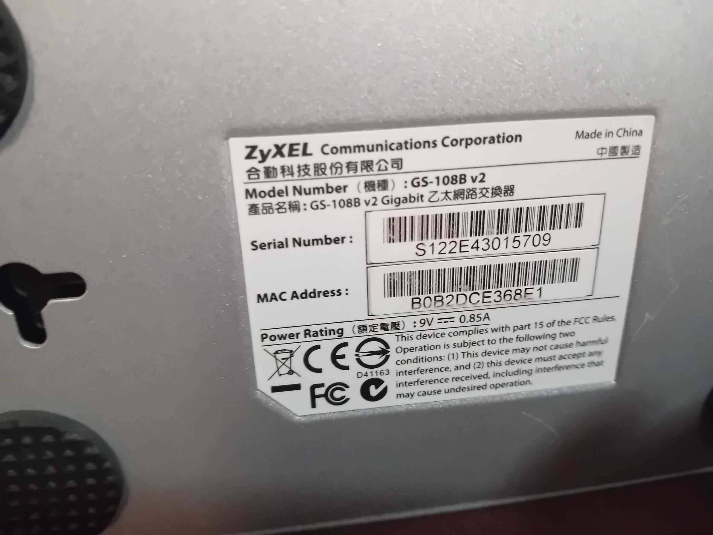 Switch de Rede - DLINK e ZYXEL