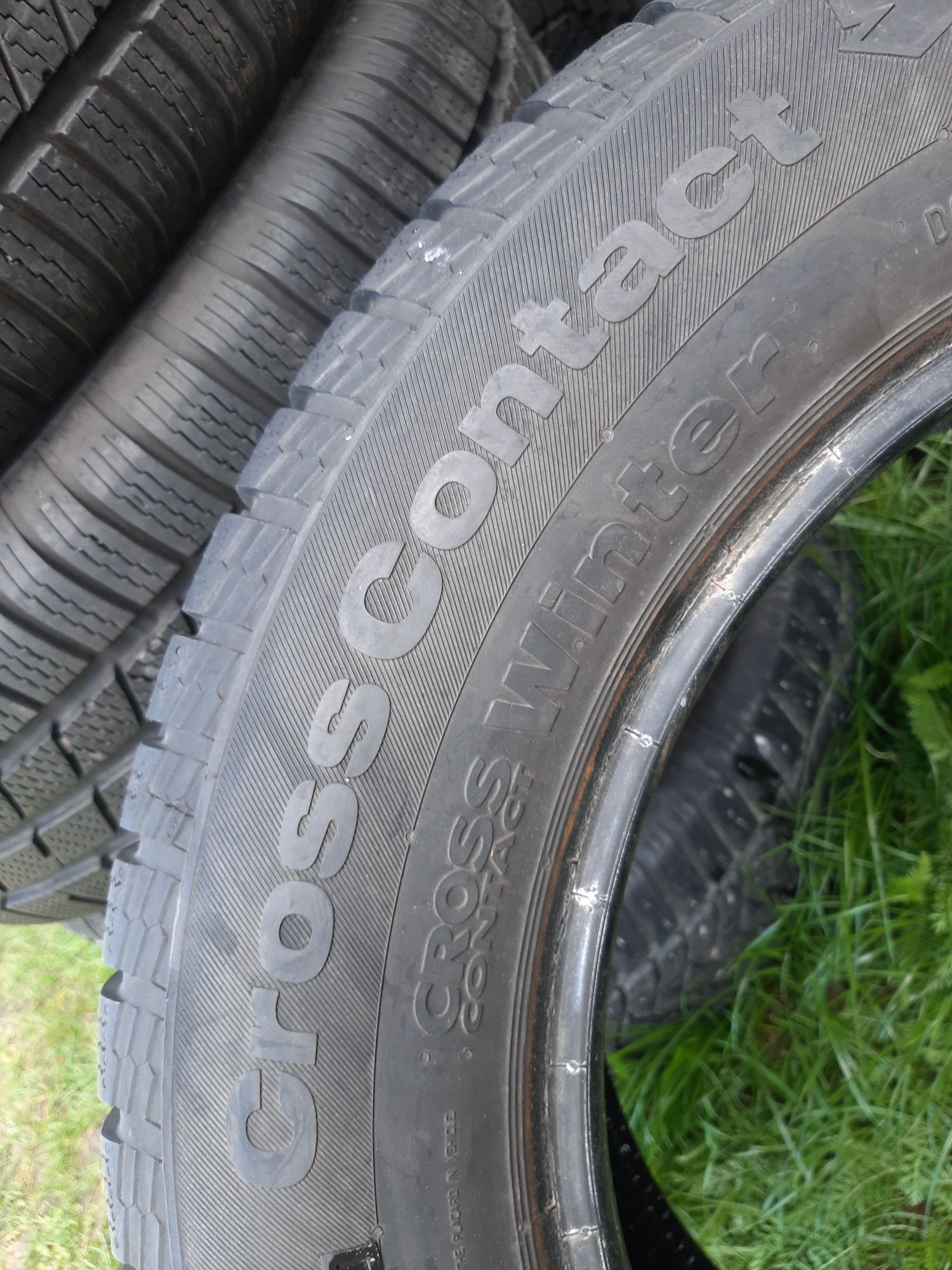 215/65r16 98T Continental CrossContact Winter