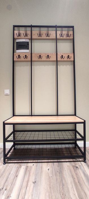 Вішалка для вітальні