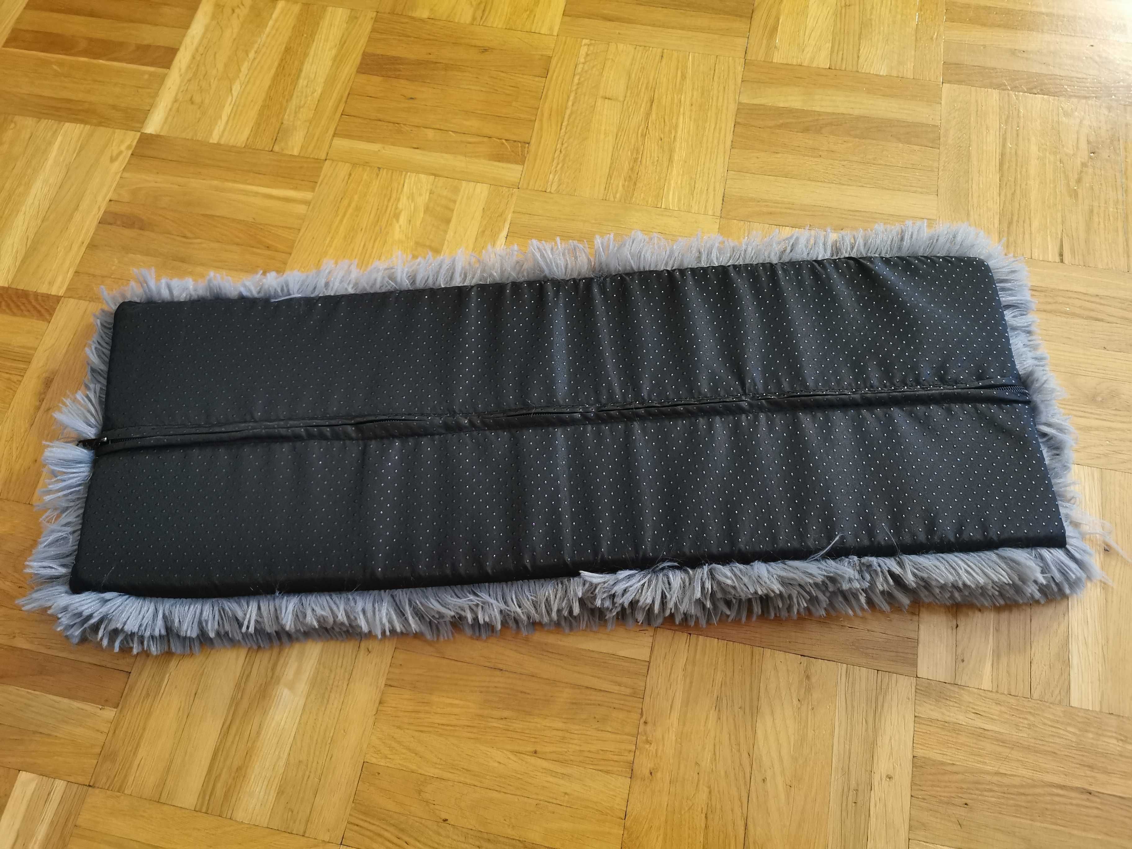 Legowisko parapeciak kot poduszka