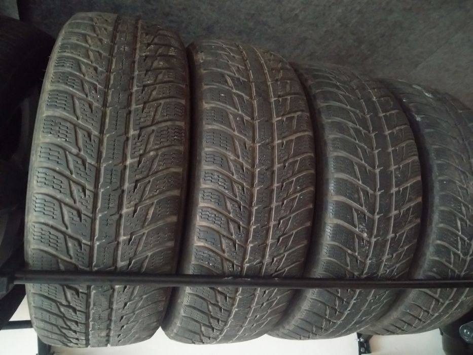 Komplet Nokian opony zimowe 4szt w cenie jednej  215/65/16