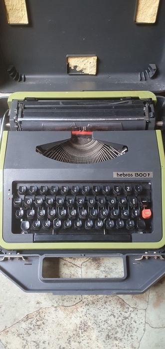 Maszyna do pisania walizkowa HEBROS 1300F #prl #retro #vintage