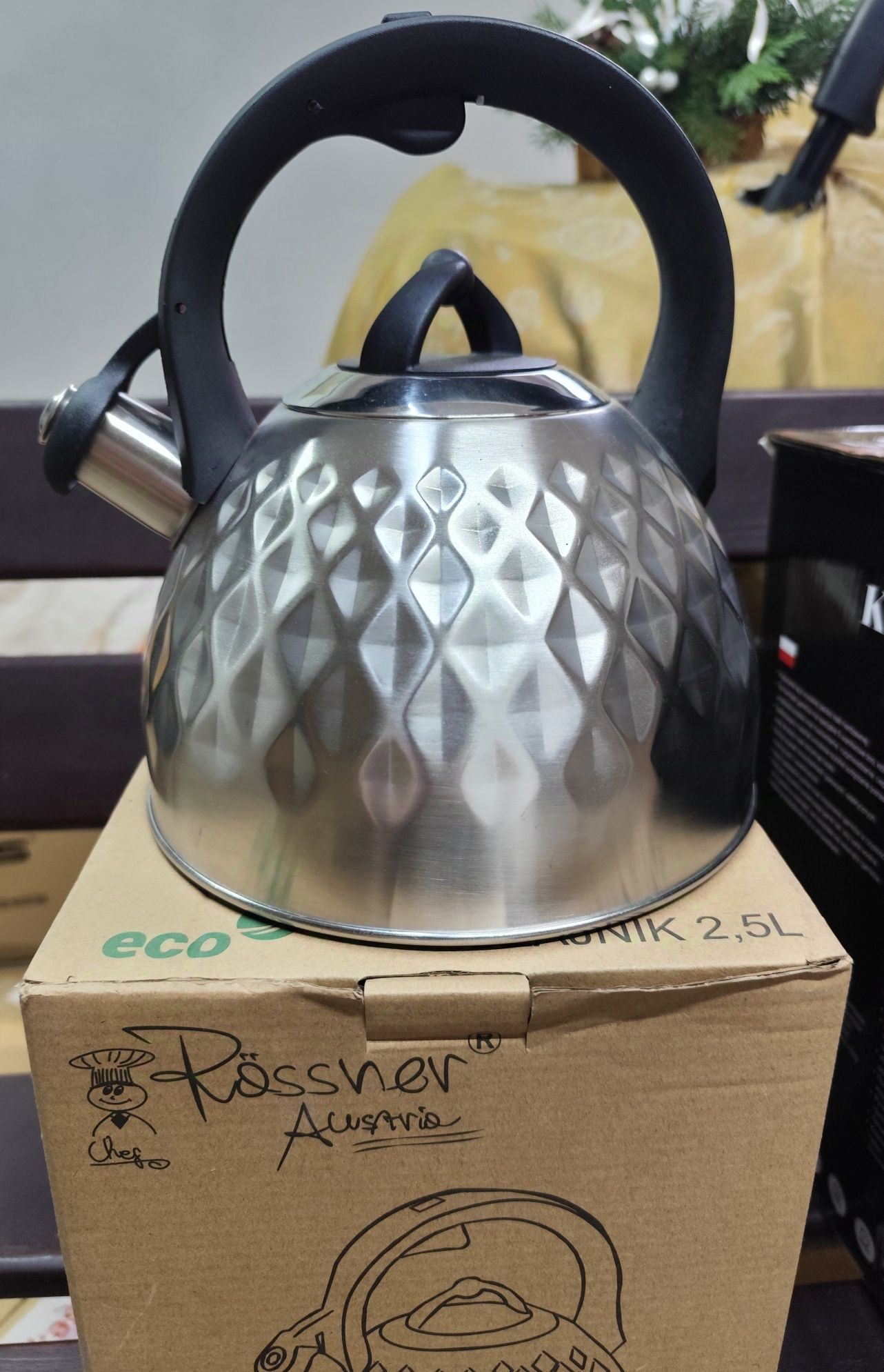 Czajnik o poj. 2,5L