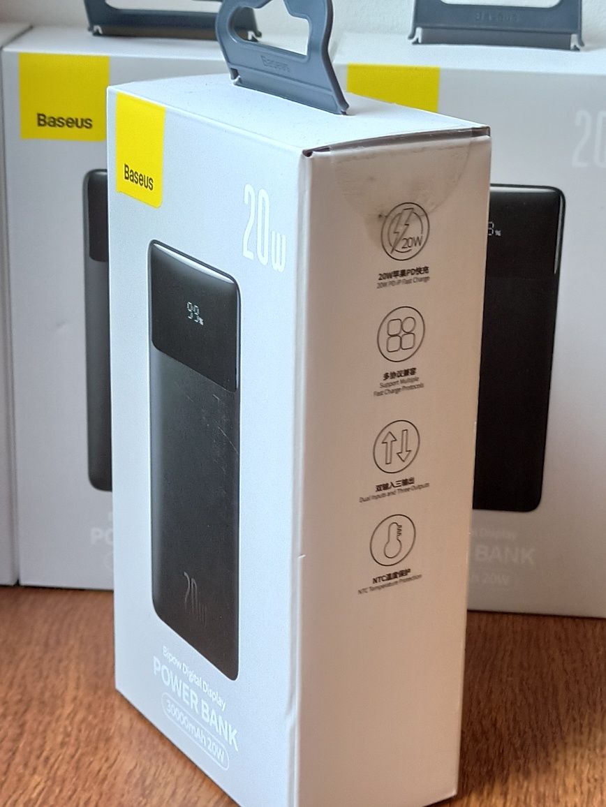 Повербанк Baseus 30000 mAh Bipow Digital Display 20W Powerbank