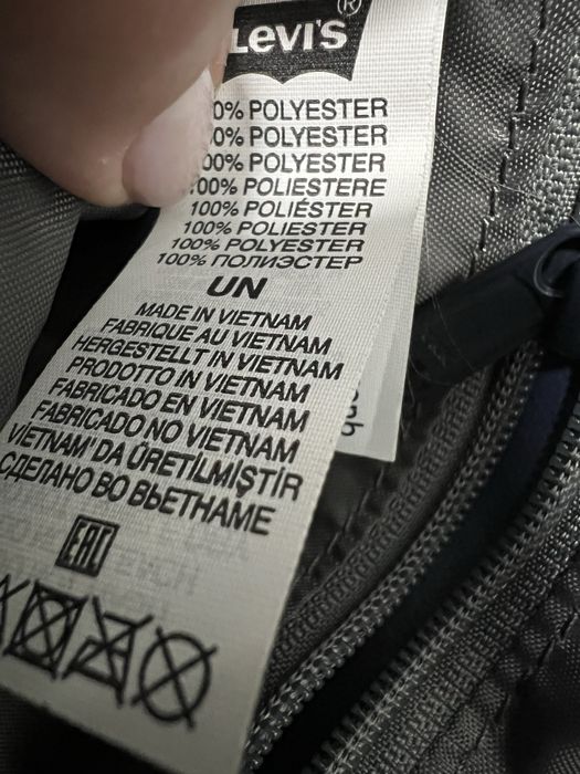 Levis сумка месенджер , оригінал