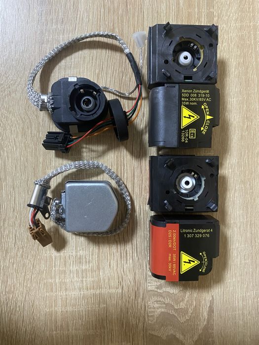 Ігнітор D2S блок ксенону 5DD00831910 ,1 307 329 076