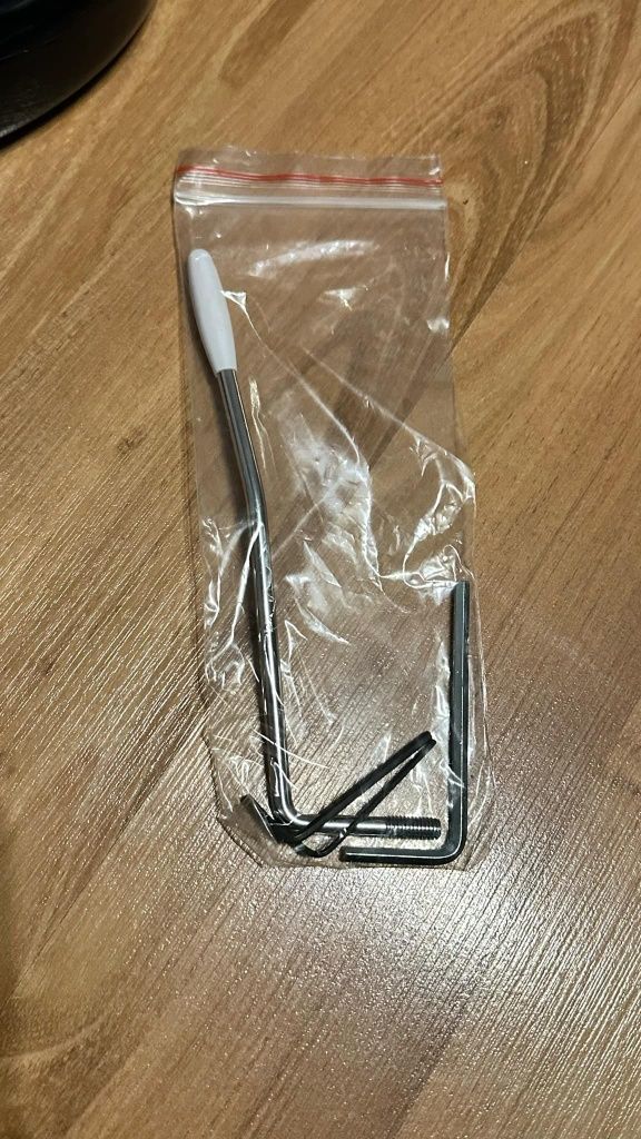 Gitara Elektryczna Corona STANDARD ST M-BLK z pokrowcem i wzmacniaczem