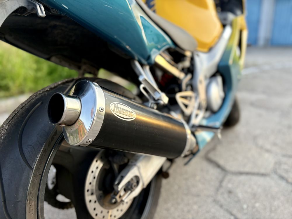 **Honda CBR 600 F4**