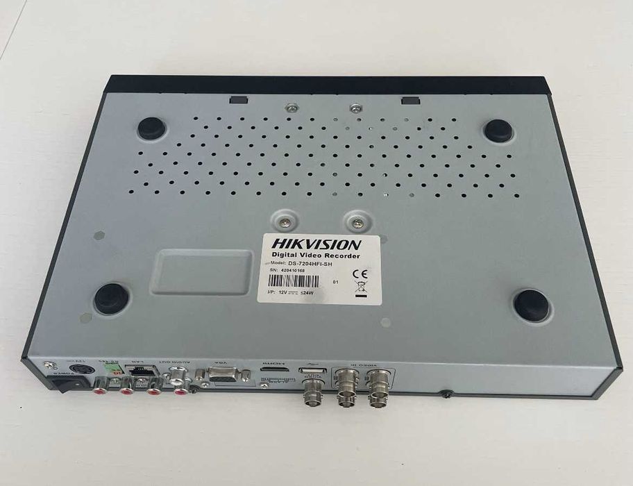 Видеорегистратор Hikvision DS-7204HFI-SH  HDD 1 TB