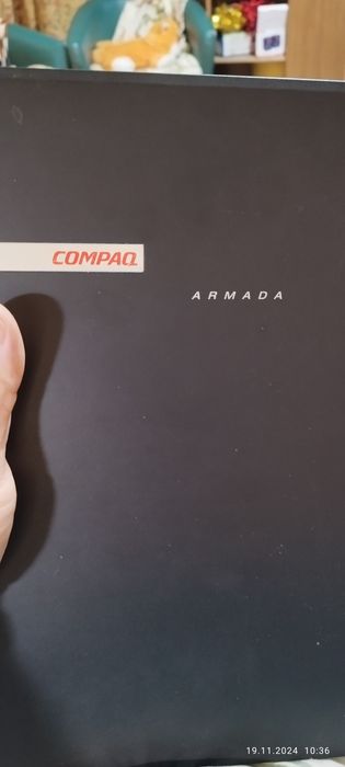 Продам ноутбук Compaq armada700