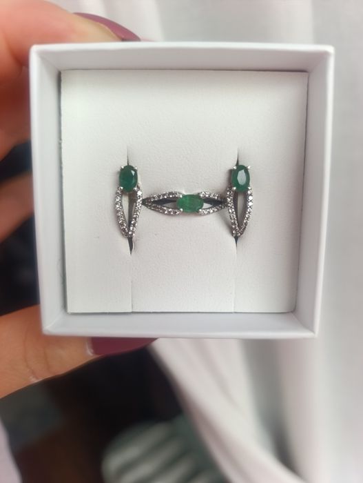 Срібний набір зі смарагдом