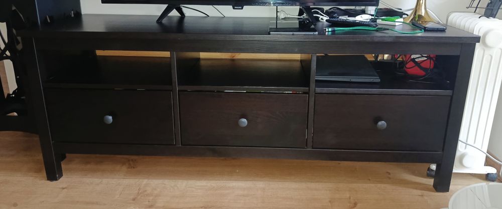 Szafka pod telewizor