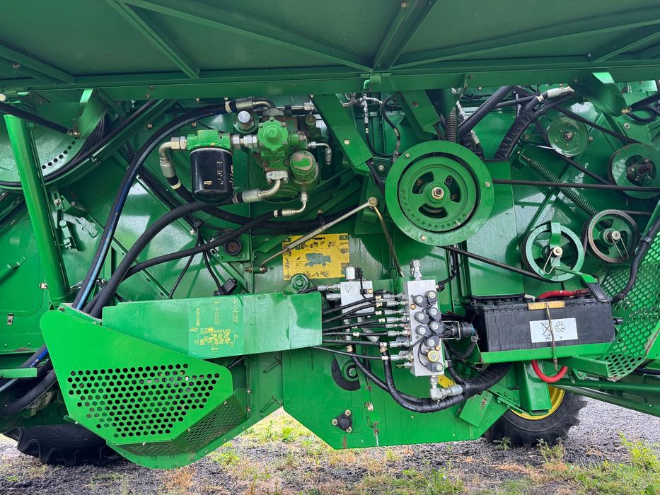 Kombajn zbożowy john deere 1570