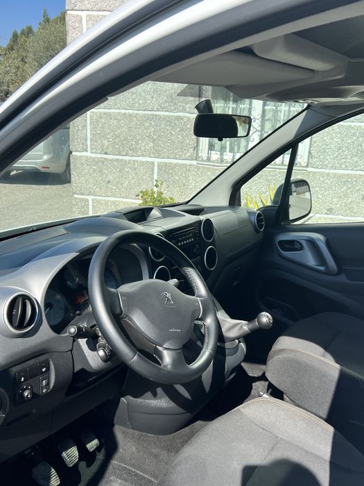 Peugeot partner 5 lugares