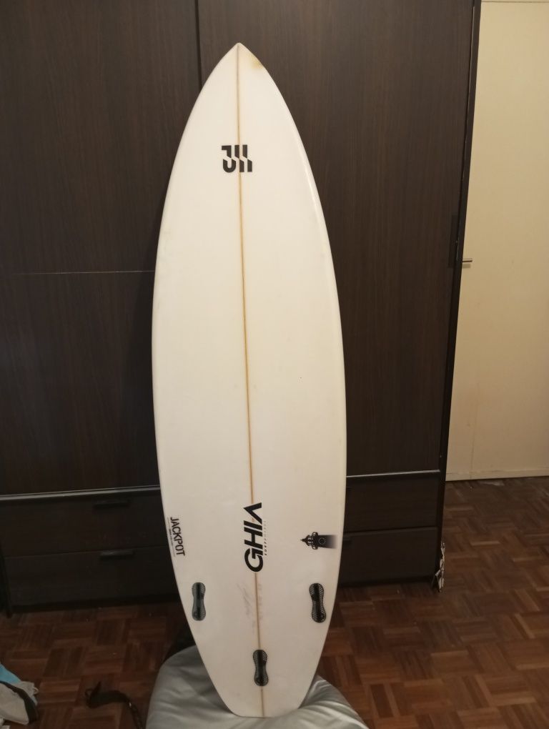 Prancha de Surf pronta a ir para agua