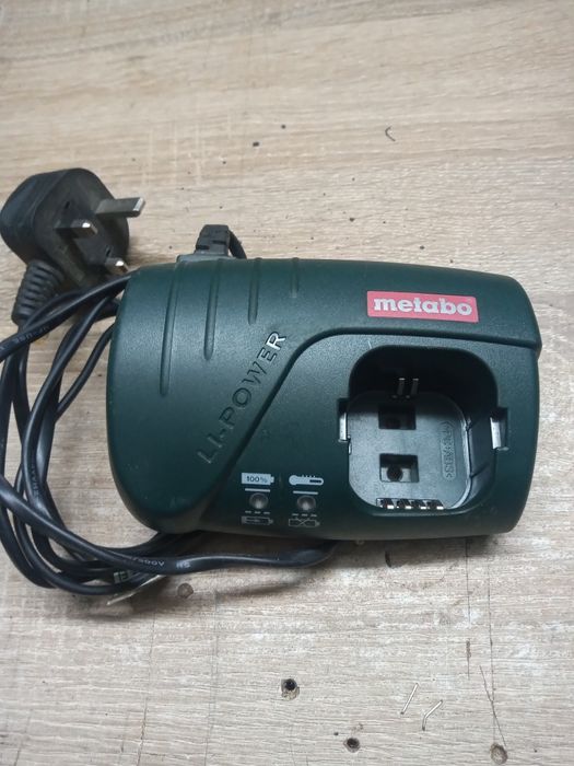 Ładowarka Metabo