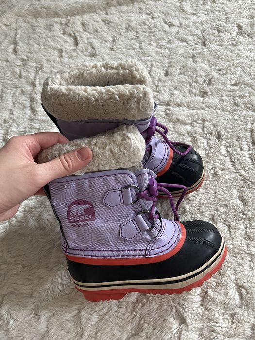 Зимові сапоги на дівчинку 28 р